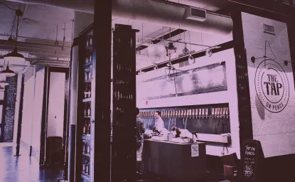 Tap on Ponce storefront